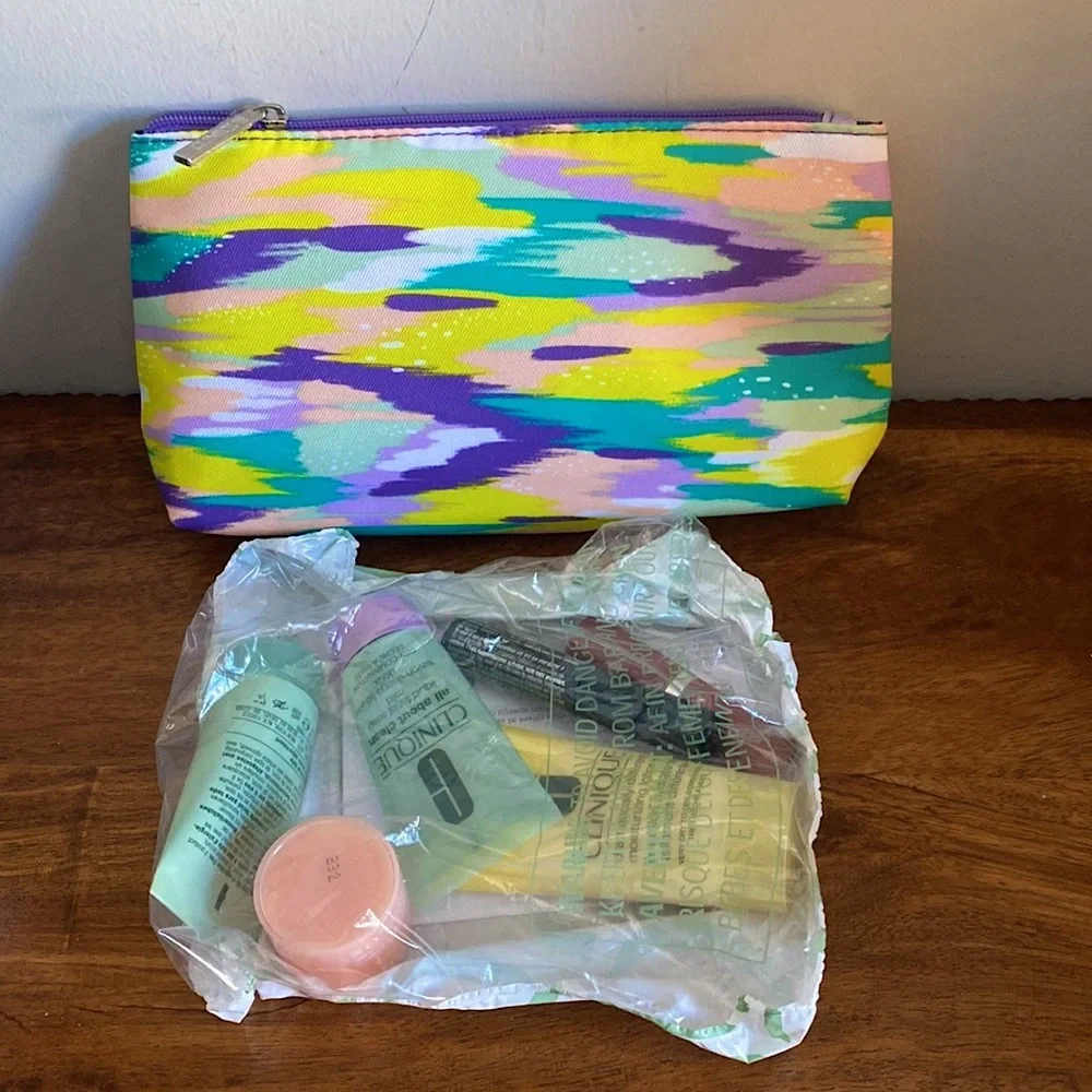 New Clinique 7 PC Skincare Makeup Gift Set Spring Summer Nude Lip Sealed Bag